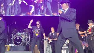 The Blues Brothers (Dan Aykroyd &amp; Jim Belushi) encore performance of Money (That’s What I Want)