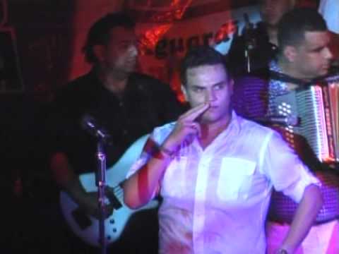 La Pareja del Momento Con el pase Mision  Del Deber-Silvestre Dangond -Escollera 2012