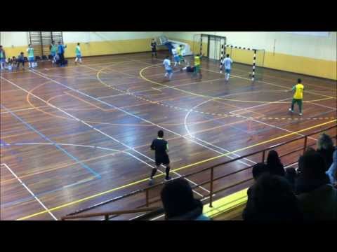 A.J.FIÃES vs Futsal Azeméis - 1ª Divisão Distrital de Aveiro - Futsal Sénior 2013/2014: 9ª Jornada