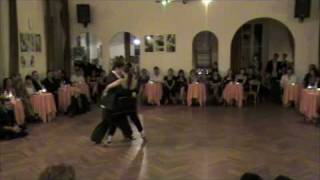 Video thumbnail for Claudio Forte e Barbara Carpino - Exhibition in Genova at the Milonga Brava (2)