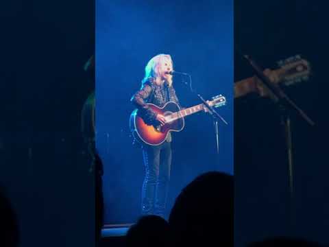 Tommy Shaw Rocks His Crystal Ball
