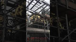 Royal emblems removed at REGENT’S(88🎺) PARK(46🗣) Gate(33)=167=RESET(67)🔁68 ROOT..as in Mr Ed Root