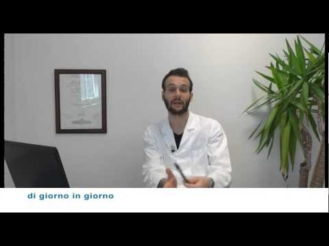 Ginnastica salute migliorando in osteocondrosi Dolore al braccio a gomito durante il sollevamento pesi
