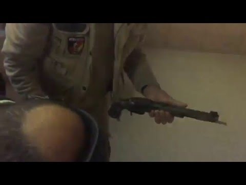 Vorderlader Pistole - laden und schießen