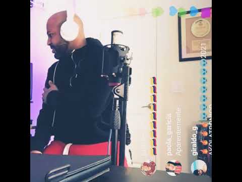 Randy nota loca - Loquita❤️.                 cantando en directo para sus seguidores 👍