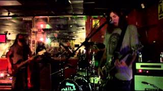 Smile Empty Soul - Don&#39;t Ever Leave Live 10-9-13 NJ