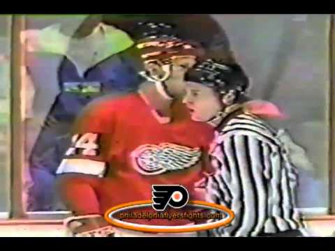 Oct 7, 1990 Scott Mellanby and Bob Probert Roughing Detroit Red Wings vs Philadelphia Flyers