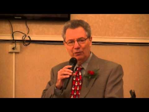 Judge Ralph Perk introduces Harmonia for Freedom Award