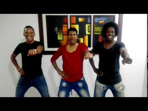 bamboleo bambolee de Alex Pichi con los jugadores de la selección Colombia vaca y sanchez