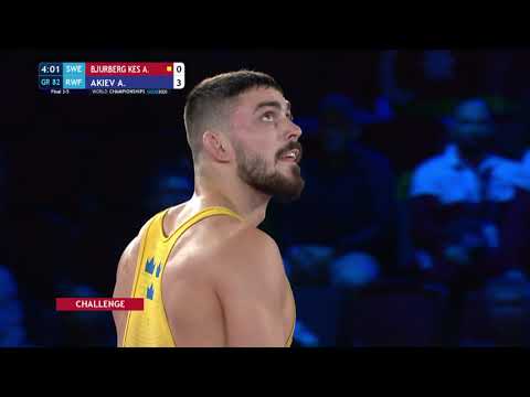 BRONZE GR - 82 kg: A. BJURBERG KES (SWE) v. A. AKIEV (RWF)