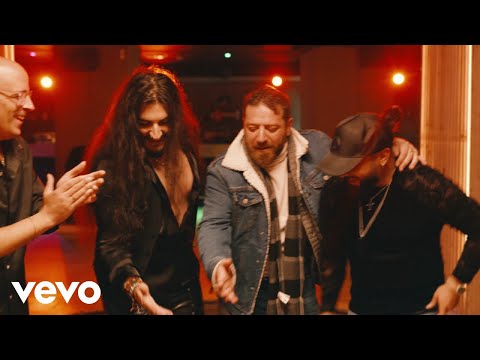 Akira Campos - ELLAS MANDAN (Official Music Video)