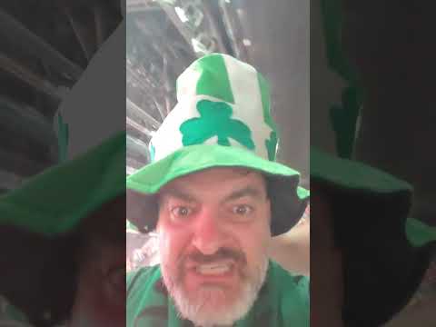 Τρελαμένος Παναθηναϊκός μετά την νίκη στην Βαλένθια