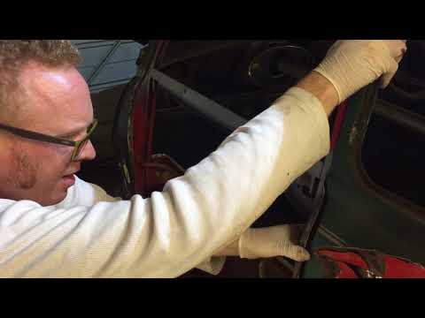 1964 Mk1 Mini Restoration S2 Ep104 - Passenger Door