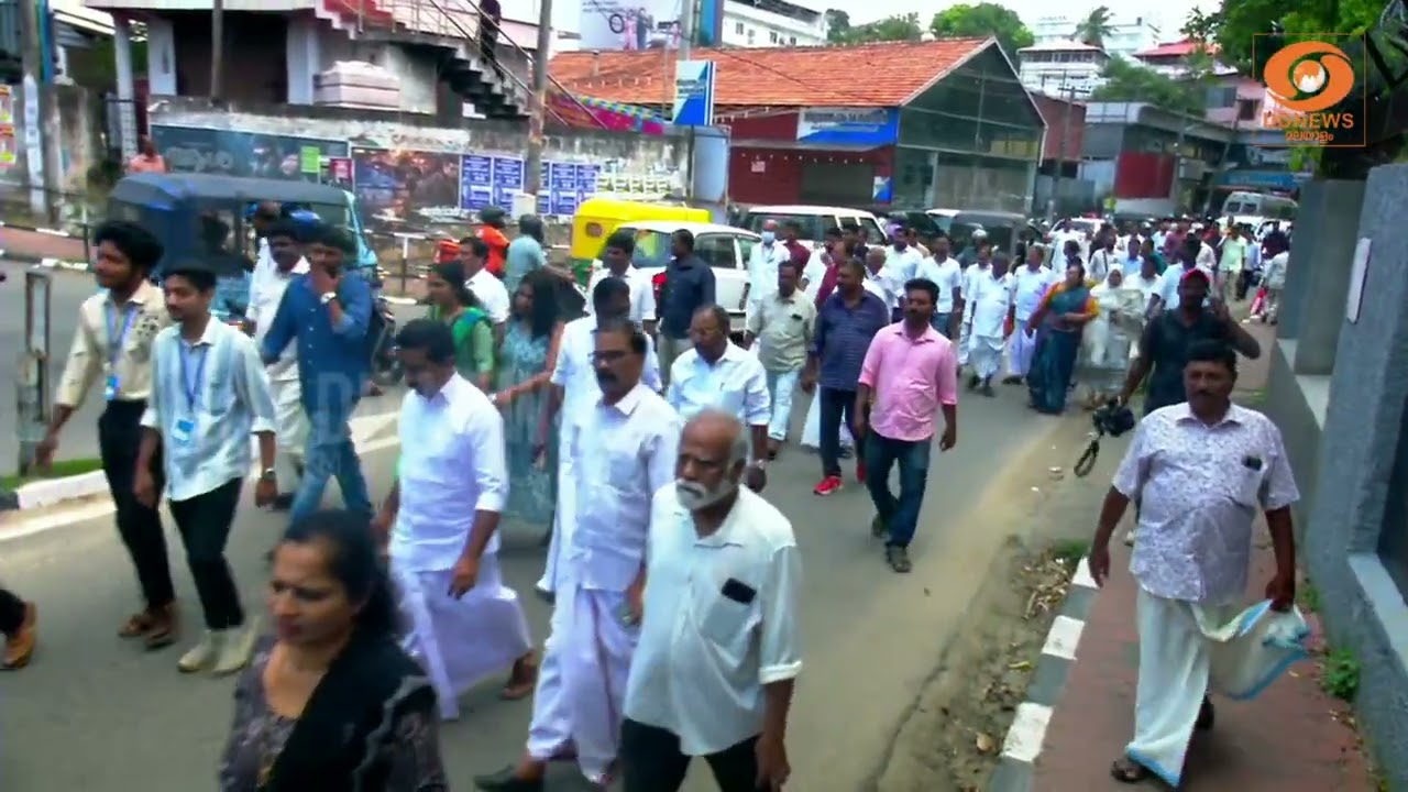 DCC ഓഫീസ് ആക്രമണത്തിൽ പ്രതിഷേധ മാർച്ചുമായി കോൺഗ്രസ് | 
