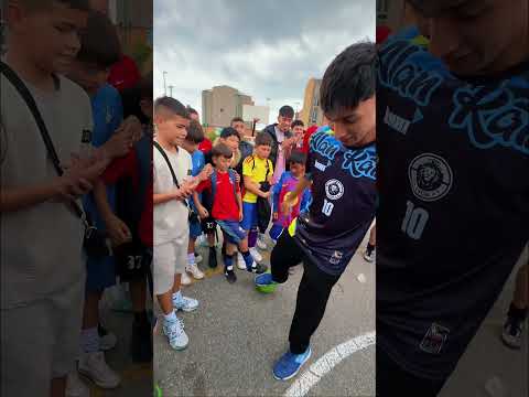 Baja pantalones a @Yagoatx #1vs1 #futbol #viralvideo #fypシ゚viral #niñosfutbolistas