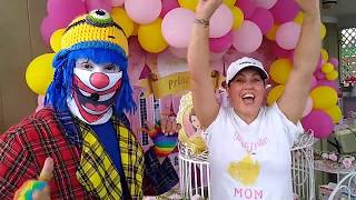 Payaso Pikorete celebrando el Cumpleaños de Yarianna en Lakeland Florida Review Testimonio
