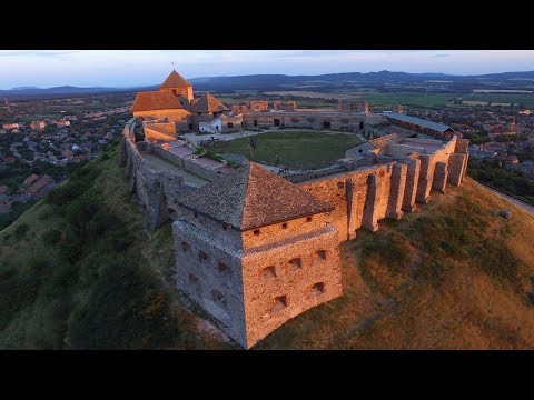 Hungary's best-preserved impenetrable fortress | Sümeg 🇭🇺