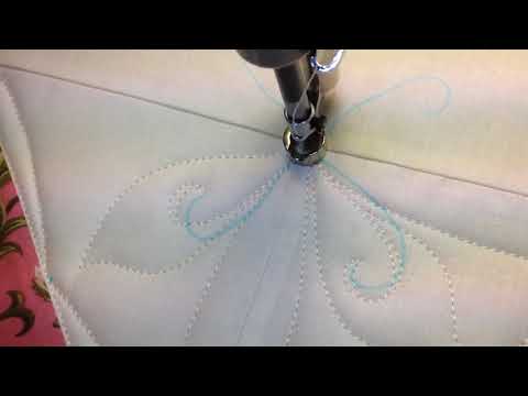 Free Motion Quilting a Motif in a Square