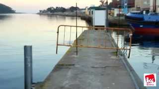 preview picture of video 'Estado de abandono del muelle de Navia'