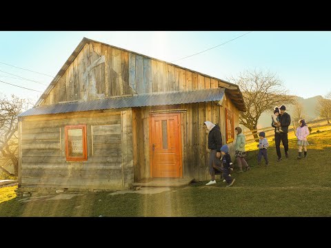 Mountain Life: A Mom's Sweet Apple Pie for Her 5 Precious Kids