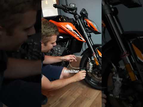 CHANGE BRAKE FLUID! MOTORCYCLE