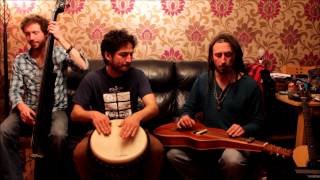 Goofs Gaff - Wille & The Bandits - Trouble Down The Line (Original)