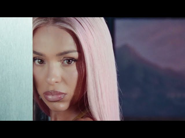 Fashion Girl Pt2 von Bad Gyal & Jadiel El Incomparable ((jetzt ansehen))