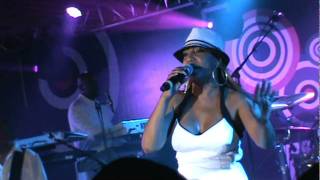 Cherrelle &amp; Alexander O&#39;Neal - &quot;Everything I Miss at Home&quot; Live @ 2011 Essence Music Fest - 07/01/11