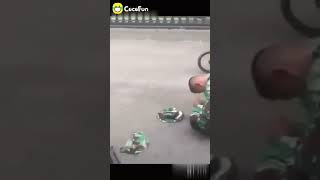 Download lagu Video lucu bikin ngakak (story wa 30 detik)cocofun keren anak kecil pakai sepeda mp3