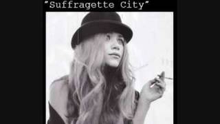 Wakefield Feat. Mary-Kate Olsen - Suffragette City