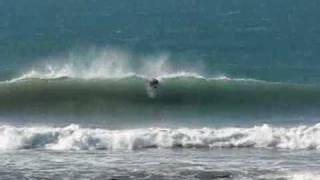 preview picture of video 'Surfing Puniho Road Taranaki 13-Dec-2008'