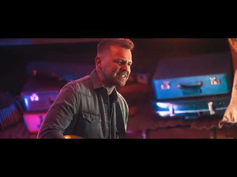 Lee Matthews - Irish Whiskey On The Shelf (Official Music Video)