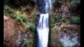 preview picture of video 'Alex at Multnomah Falls, OR'