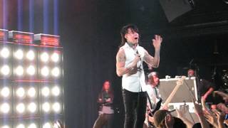 Pick Up The Phone - Falling In Reverse (LIVE)