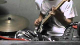 Hi-STANDARDのShy Boyをベースで弾いてみた