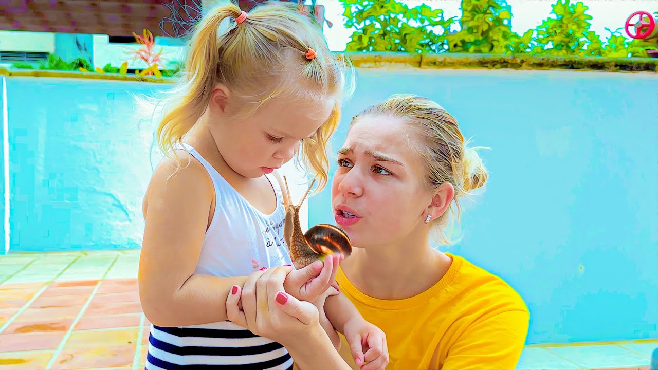 Maggie and Naomi learn good behavior