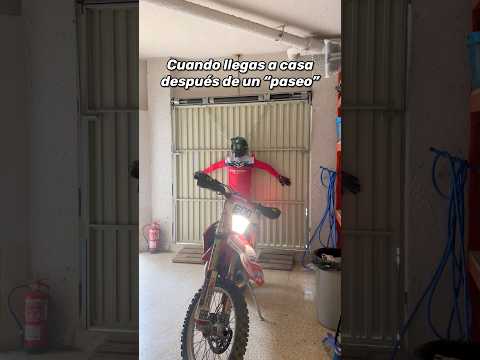 CUANDO LLEGAS DE “PASEO” EN MOTO…🙄 #reflexion #enduro #motor #motero
