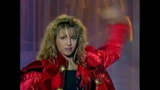 Indra - Gimme what&#39;s real Live @Dimanche Martin