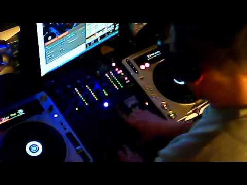 DJ MaRk TRaiNoR Quosh records set SilkFM