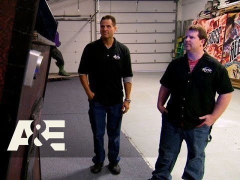 Shipping Wars: Roy Has to Work with a Control Freak Customer (Season 6, Episode 1) | A&E