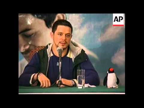 ENTERTAINMENT DAILY: ENT4- ALEJANDRO SANZ