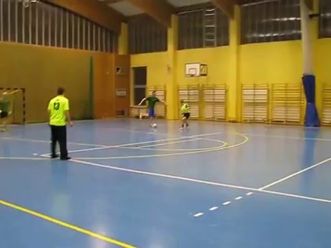 StrefaFutbolu.pl: Emoqa Squad - Restauracja Lotos (2)