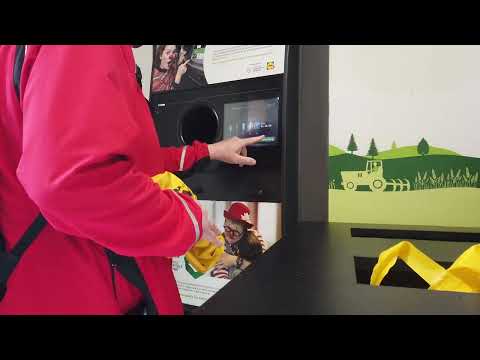 MongoTV_9936 - MIN GÅTUR - Del 1 - Fredag 14.Oktober 2022 - Går En Tur og Spiser FROKOST PIZZA