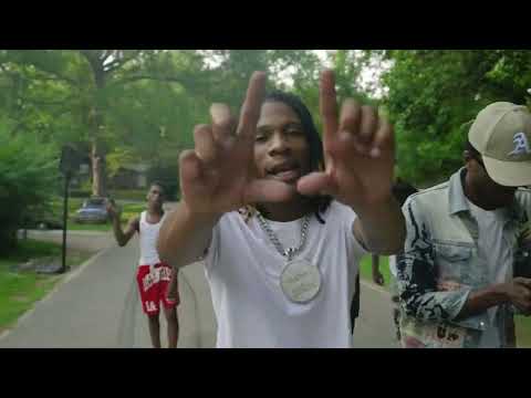 Big $tunt - How we livin (feat. 1Sakkchaser) {official music video}