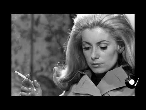 Marian Montgomery and Richard Rodney Bennett  - Miss Otis Regrets