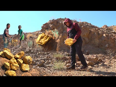 Mine Gold Nuggets as African Friends (Quarry of Miracles)