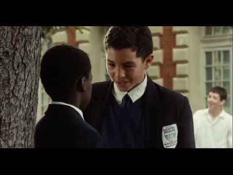 Il y a mépris mon père est ambassadeur du gabon (Neuilly sa mère)