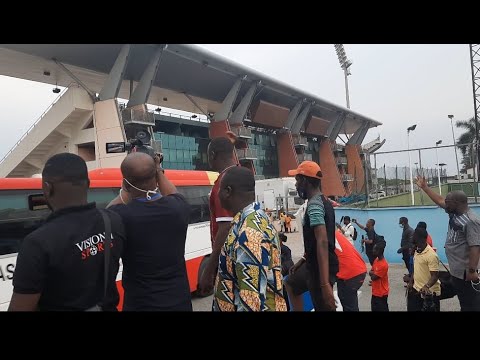 ASANTE KOTOKO (0-1) AL HILAL - Fans react angrily to Kotoko loss.