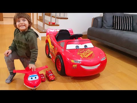 Şimşek mcqueen akülü arabamızın küçük modellerini açtık pilli ışıklı mini msqueen ve Fatih Selim