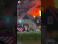 Vlammenzee in Ter Aar door grote brand op bedrijventerrein | #shorts